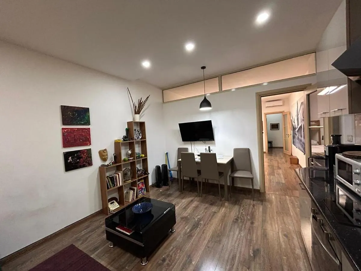 Marias Home In Blloku, Tirana contacts